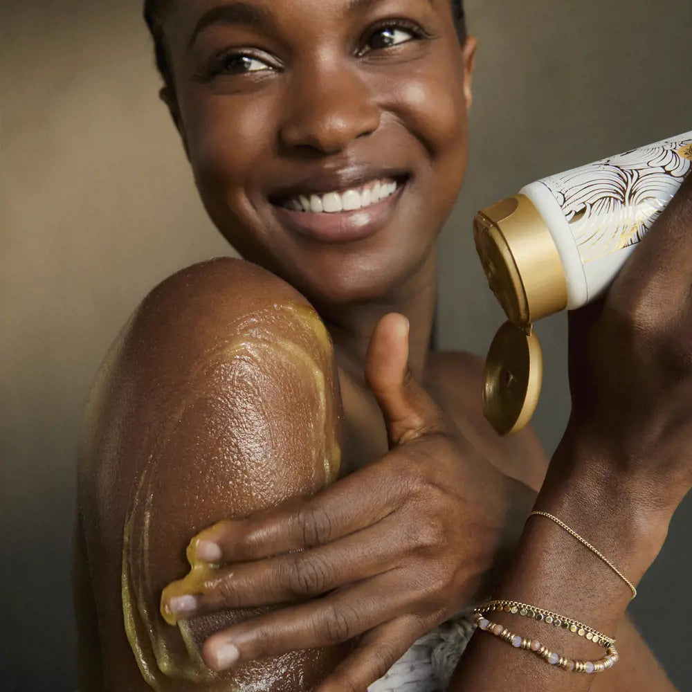 Milk & Honey Gold Smoothing Sugar Scrub